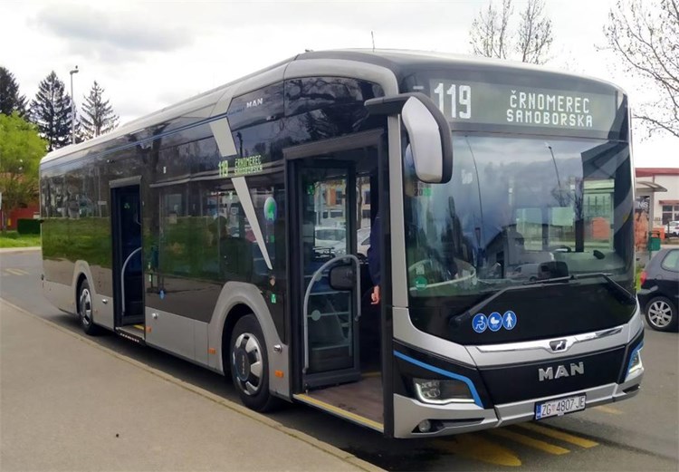 Električni autobus na probnim vožnjama zagrebačkim ulicama